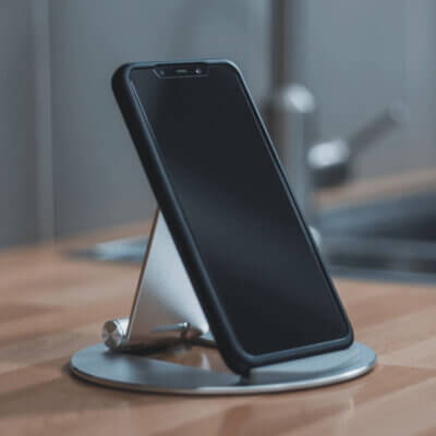 How to choose a mobile phone stand